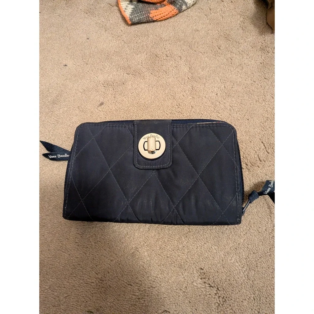 Vera Bradley Navy Blue Quilted Turnlock Zip‎ Around Wallet Floral Lining